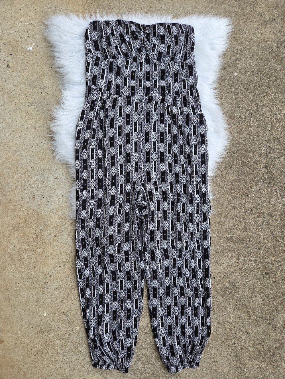 Xhilariation - High-Waist Black & White Printed Women's Jumpsuit Pants - Size M